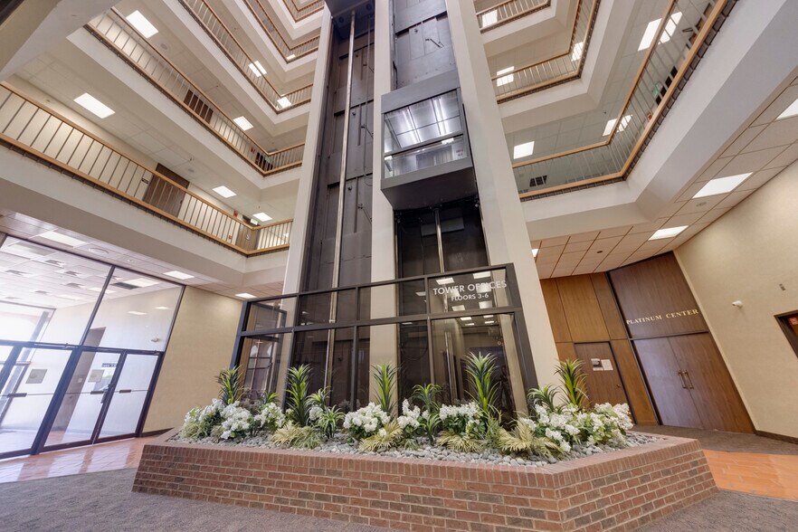 More Photos Of 3649 Leopard St, Corpus Christi Office For Lease