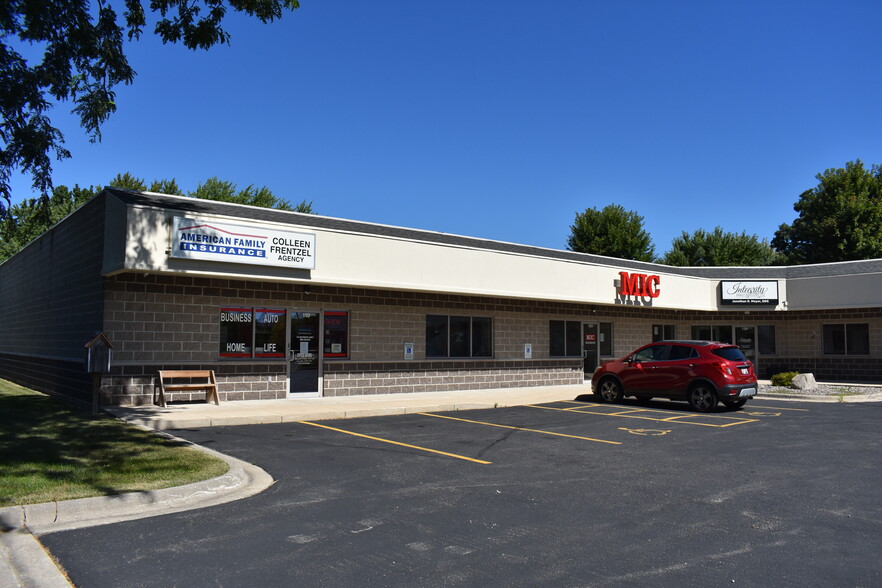 Primary Photo Of 4407 Milton Ave, Janesville Office For Lease