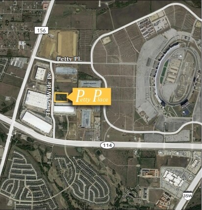 More Photos Of 16250 Three Wide Dr, Fort Worth Showroom For Lease