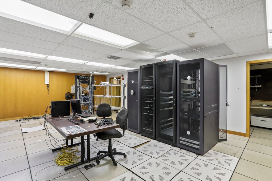 More Photos Of 100 Summit Ave, Hagerstown Office For Sale