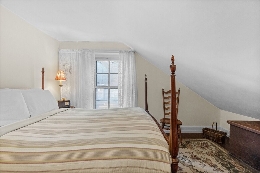 More Photos Of 23-25 Race St, Jim Thorpe Hospitality For Sale