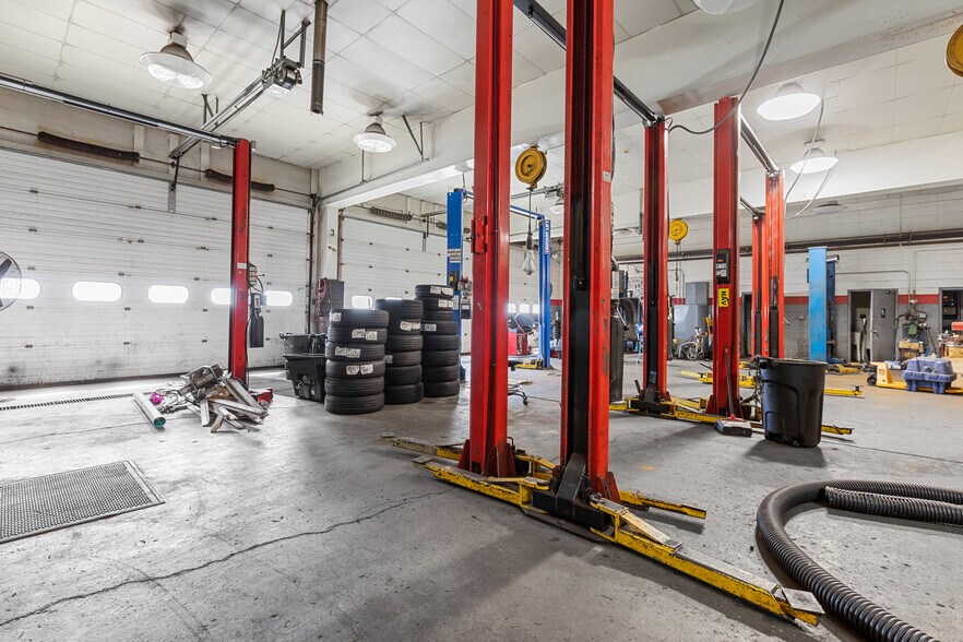 More Photos Of 805 Lafayette Ave, Hawthorne Auto Repair For Sale