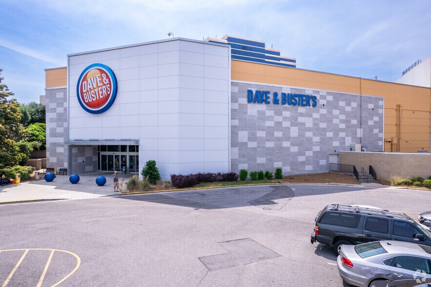 More Photos Of 3000 Riverchase Galleria, Birmingham Unknown For Lease