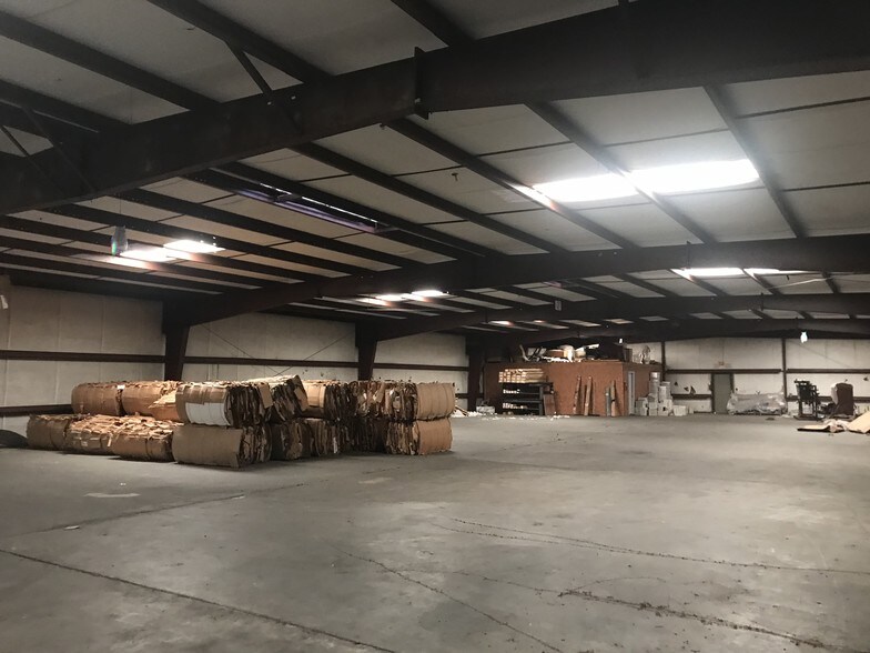 More Photos Of 225 Dunn Rd, Fayetteville Showroom For Sale