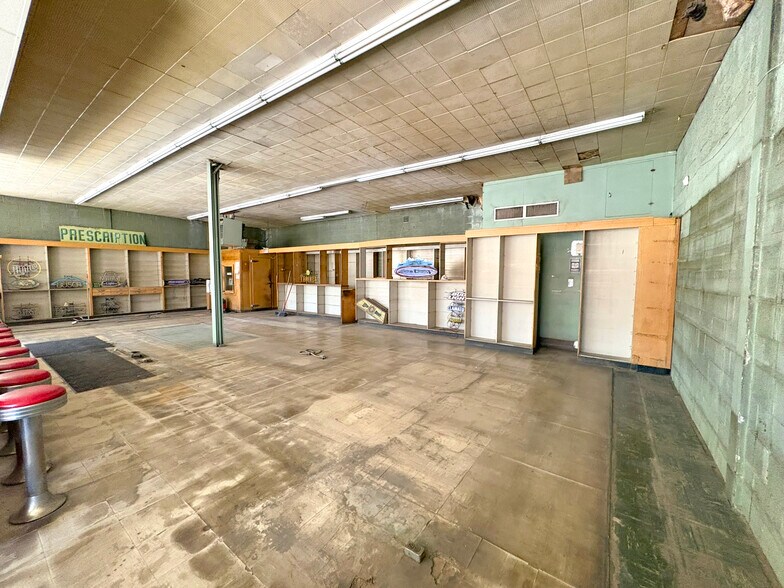 More Photos Of 4600 Lipan St, Denver Convenience Store For Lease