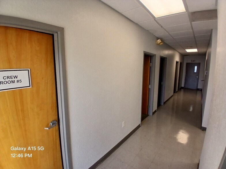More Photos Of 1509 SW Century Gln, Lake City Warehouse For Lease