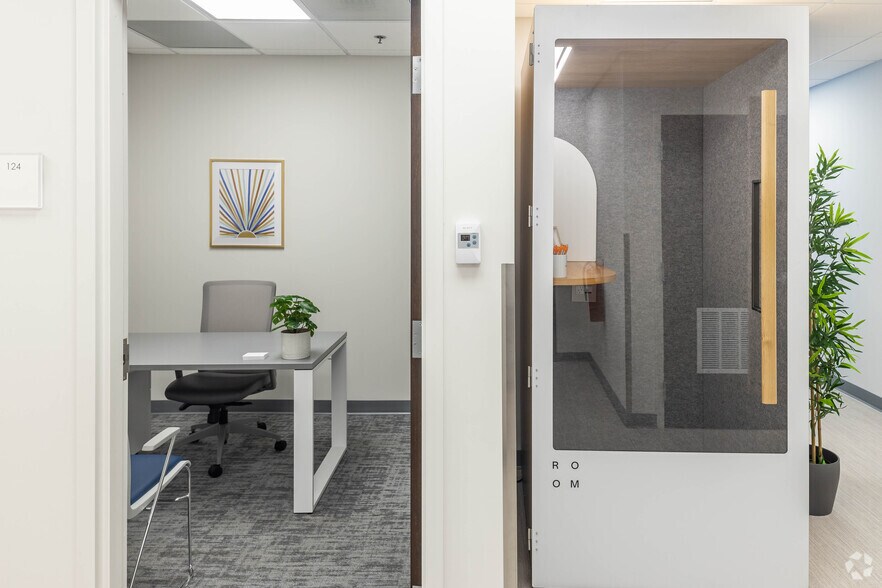 More Photos Of 7284 W Palmetto Park Rd, Boca Raton Coworking Space