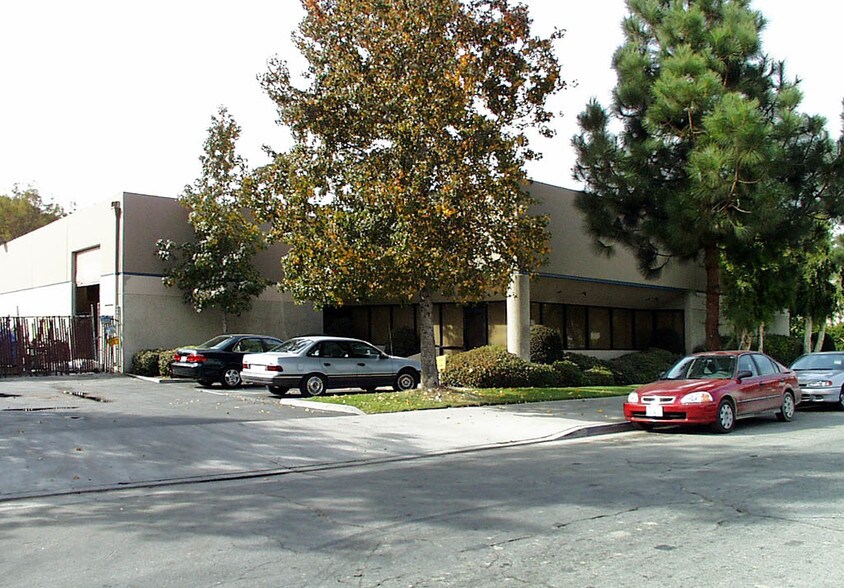 More Photos Of 638 Poinsettia St, Santa Ana Manufacturing For Sale