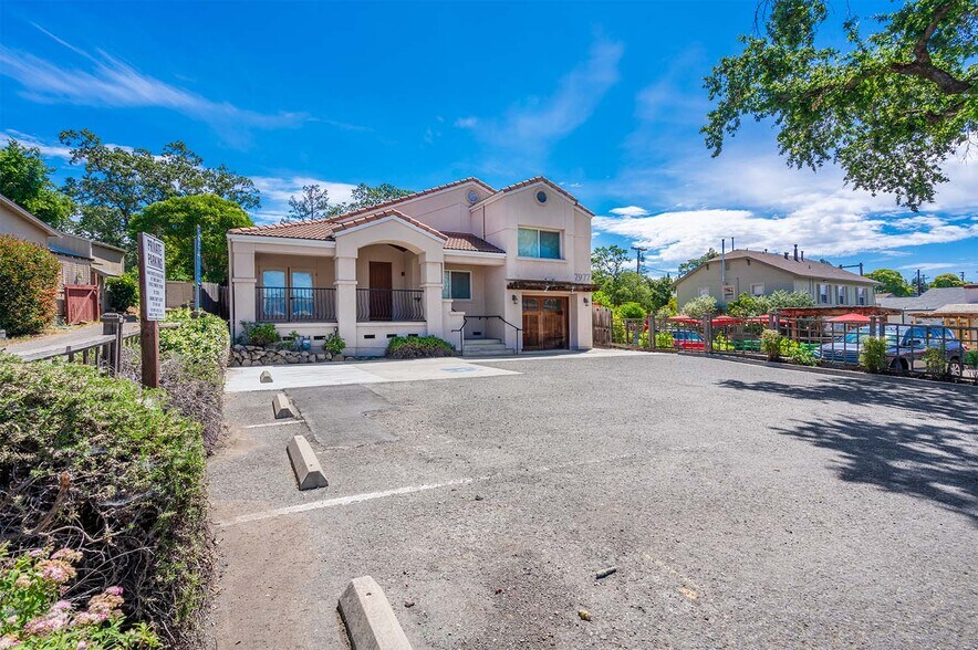 More Photos Of 17977 Sonoma Hwy, Sonoma Office For Sale