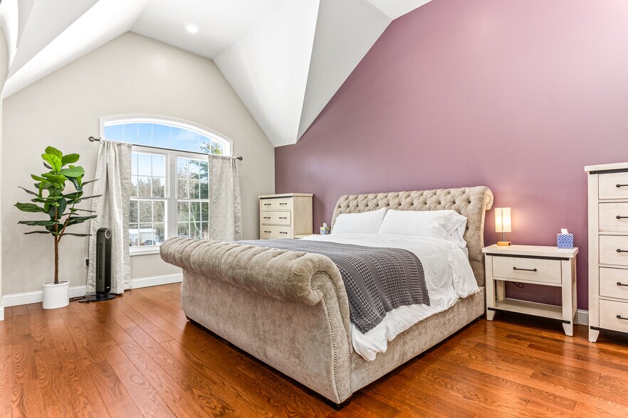 More Photos Of 83 King Rd, Chichester Apartments For Sale