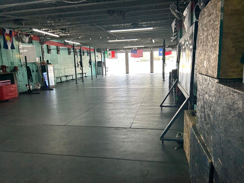 More Photos Of 1001 2nd St, Corpus Christi Medical For Lease