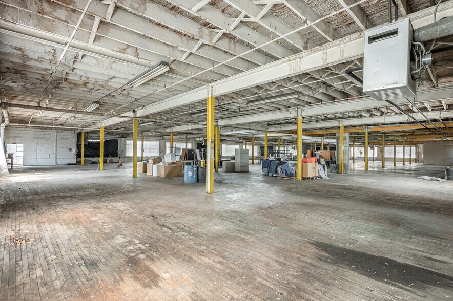 More Photos Of 3110 Elm Ave, Baltimore Warehouse For Sale