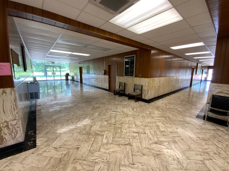 More Photos Of 4501 Emanuel Cleaver II Blvd, Kansas City Office Residential For Sale