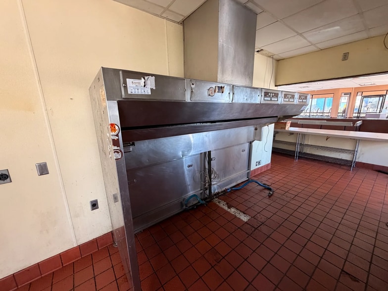 More Photos Of 721 S Meridian Ave, Oklahoma City Fast Food For Sale