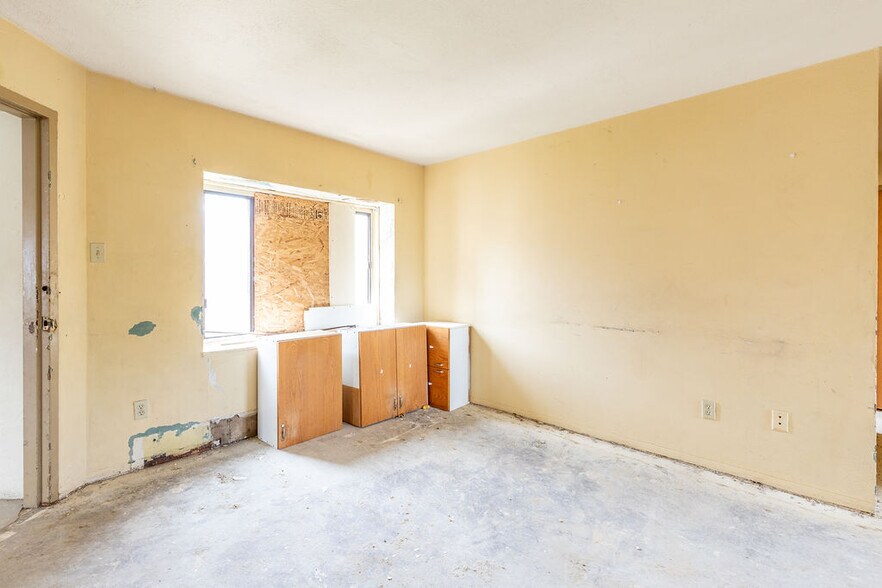 More Photos Of 628 9th St, Niagara Falls Apartments For Sale