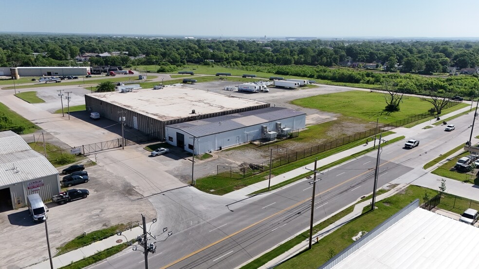 More Photos Of 5309 E Pine St, Tulsa Warehouse For Lease