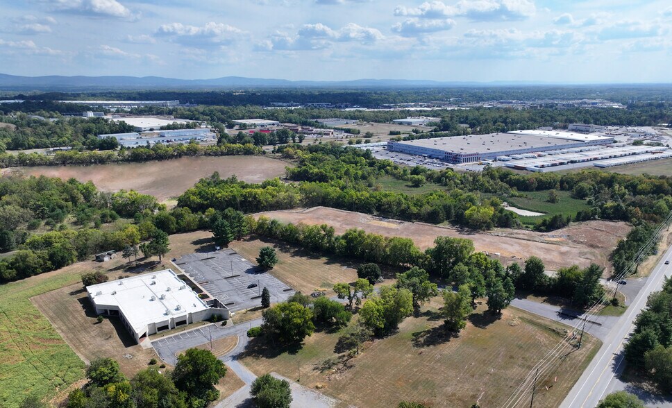 More Photos Of 12001 Hopewell Rd, Hagerstown Warehouse For Lease