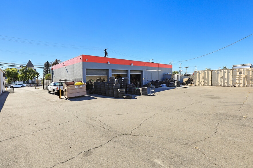 More Photos Of 960 W Holt Blvd, Ontario Freestanding For Sale
