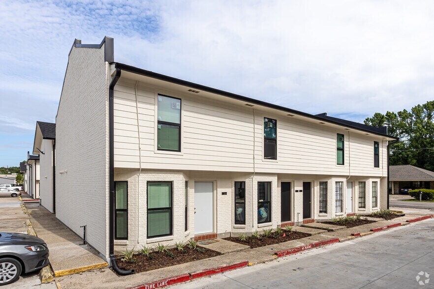 More Photos Of 41063 Cannon Rd, Gonzales Apartments For Sale