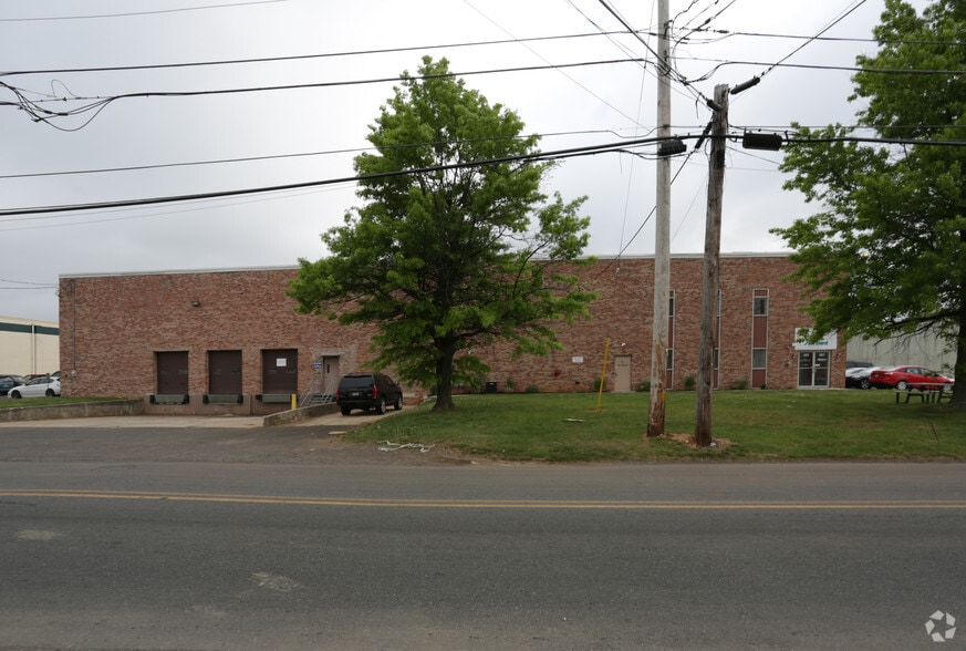 More Photos Of 1411 Ford Rd, Bensalem Warehouse For Lease