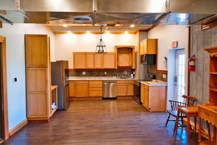 More Photos Of 5984 W South Range Rd, Salem Service For Sale