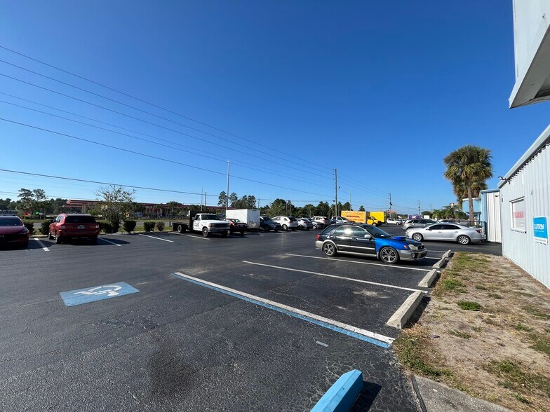 More Photos Of 16645 US Highway 19, Hudson Showroom For Sale