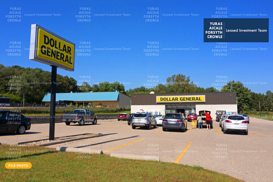 Primary Photo Of 546 W Ormsby St, Oxford Freestanding For Sale