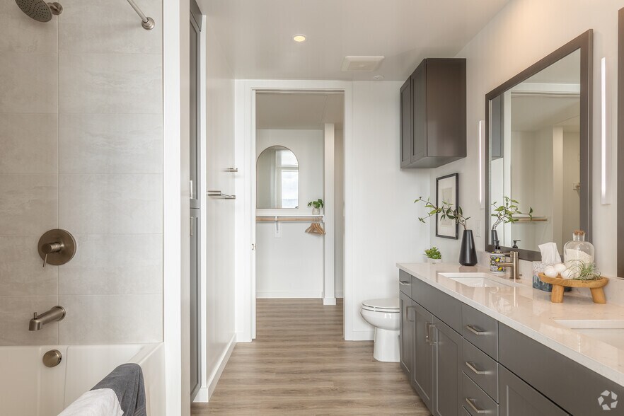 More Photos Of 3820 S River Pky, Portland Apartments For Lease