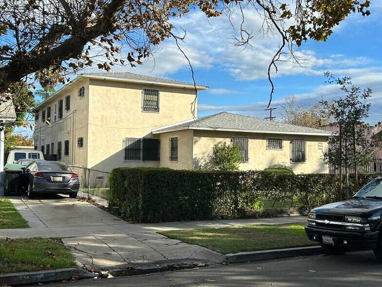More Photos Of 2942 Edgehill Dr, Los Angeles Apartments For Sale
