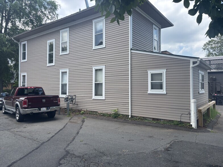 More Photos Of 9117 Church St, Manassas Office For Sale