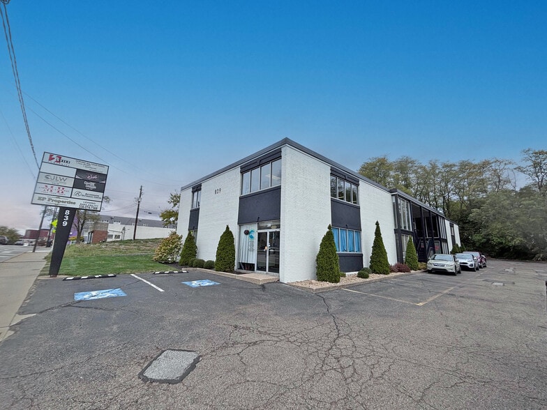 Primary Photo Of 839 E Market St, Akron Office For Sale