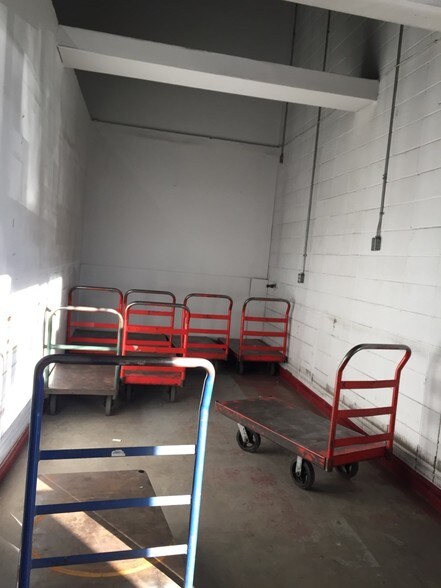 More Photos Of 2319B Taylor Dr, Red Deer Unknown For Lease