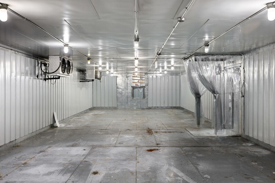 More Photos Of 2180 Middle Rd, Lewistown Refrigeration Cold Storage For Sale