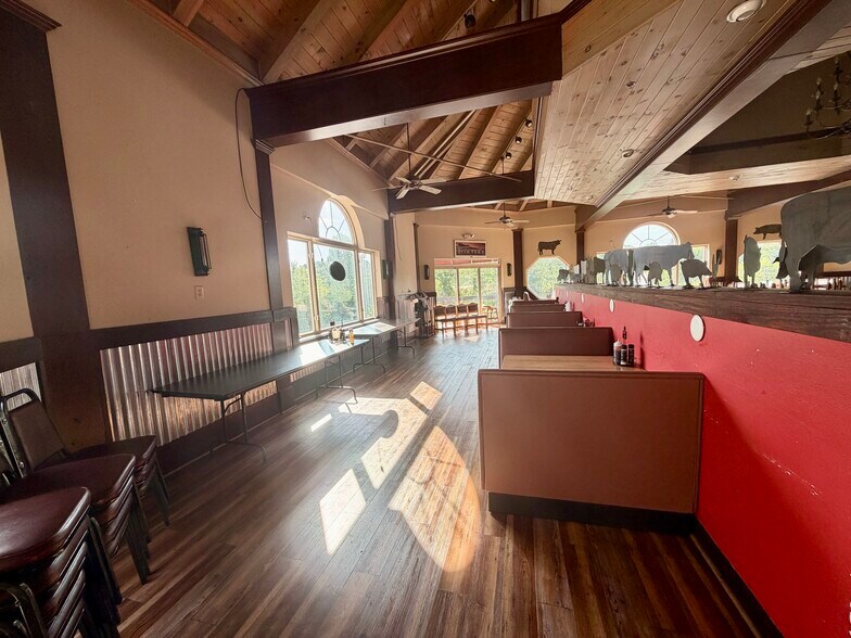 More Photos Of 200-208 W Fleming Dr, Morganton Unknown For Lease