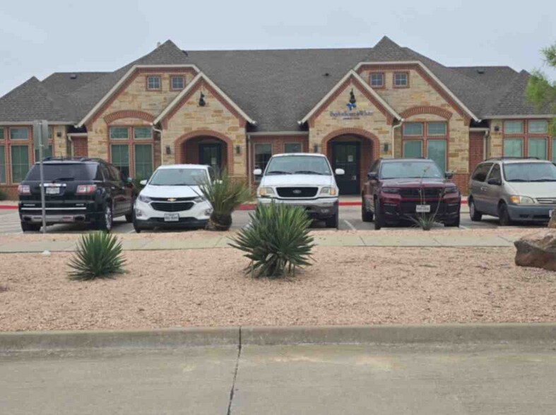 More Photos Of , Waxahachie Office For Sale