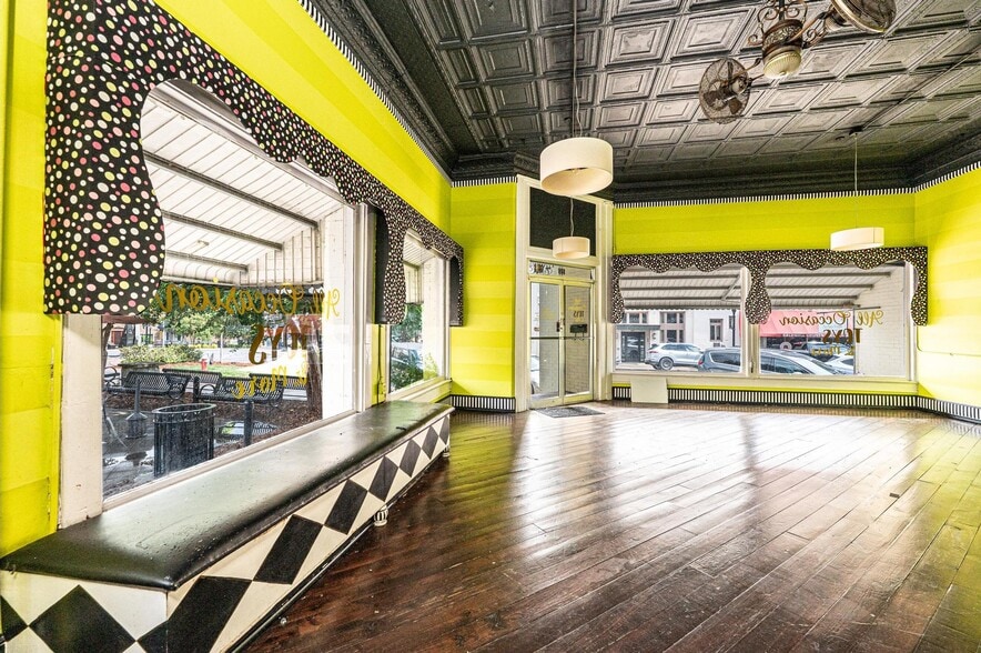 More Photos Of 812 West Ave, Lenoir Storefront Retail Office For Sale