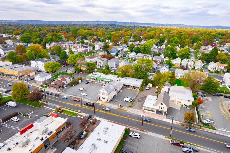 More Photos Of 246 North Ave, Garwood Storefront For Lease