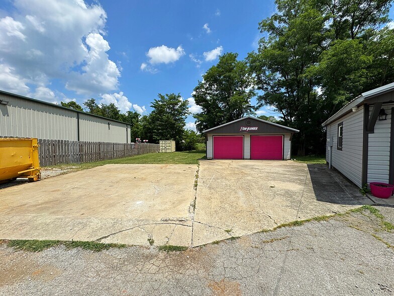 More Photos Of 1916 Jordan Ln NW, Huntsville Freestanding For Sale