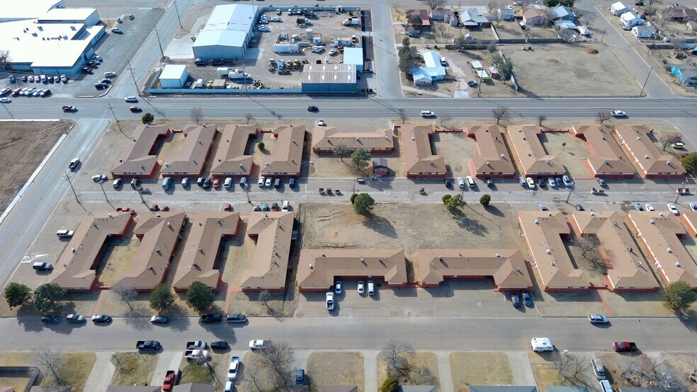 More Photos Of 1725 E 1st St, Dumas Multifamily For Sale
