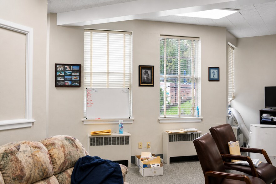 More Photos Of 1607 Bland St, Bluefield Storefront Retail Office For Sale