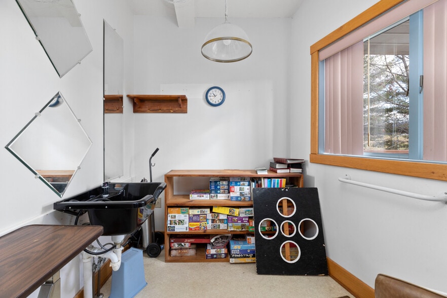 More Photos Of 218 Mill Rd, Woodstock Congregate Senior Housing For Sale