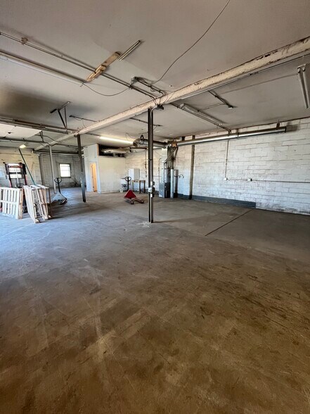 More Photos Of 76 21st St, Newport Warehouse For Lease