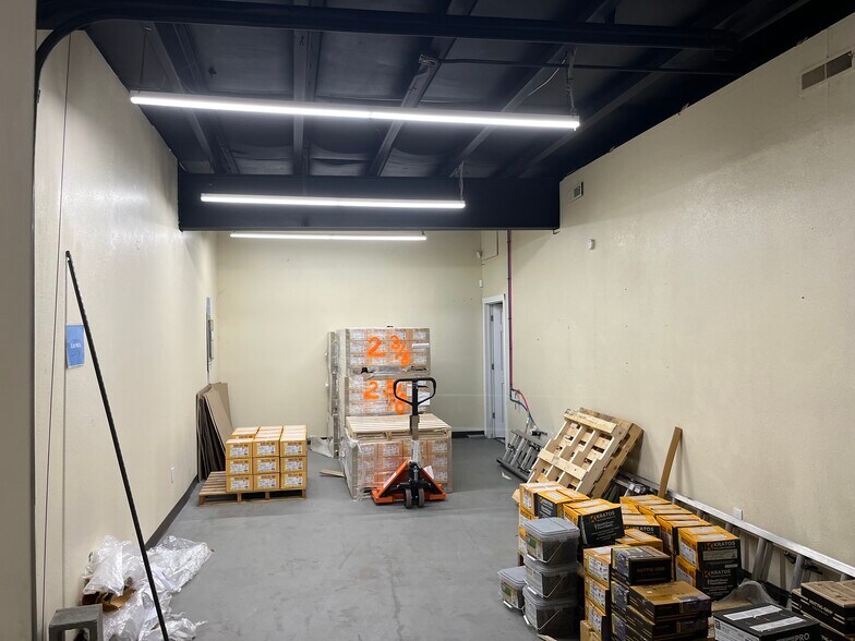 More Photos Of 507 N Everett St, Kennewick Flex For Lease