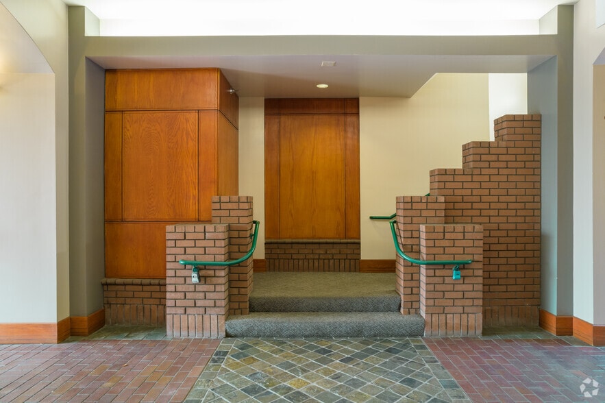 More Photos Of 27450 Ynez Rd, Temecula Medical For Lease