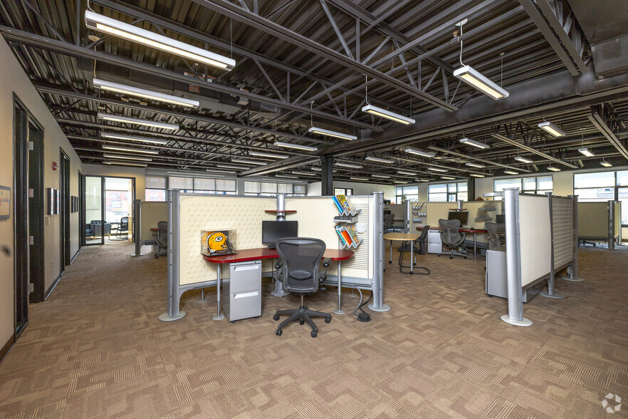 More Photos Of 161 S 1st St, Milwaukee Loft Creative Space For Lease