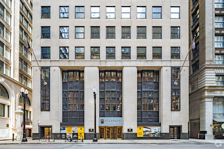 More Photos Of 29 S La Salle St, Chicago Apartments For Sale