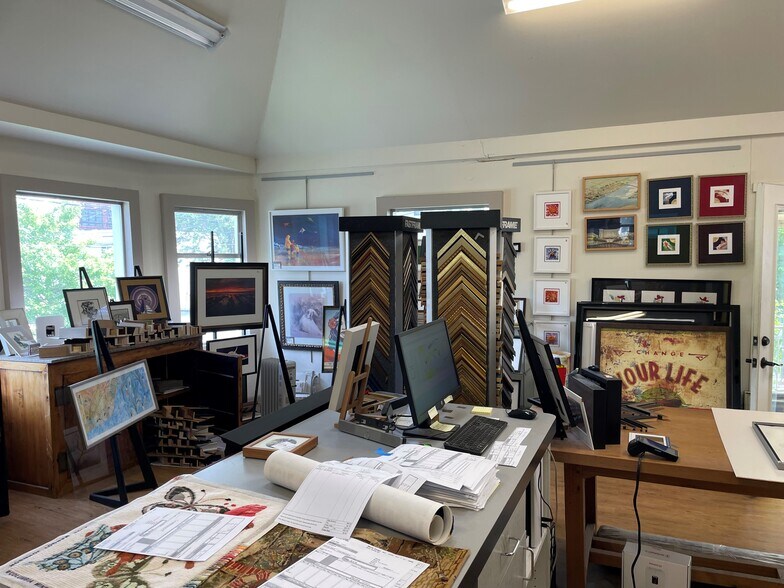 More Photos Of 2840 Madison St E, Seattle Freestanding For Sale