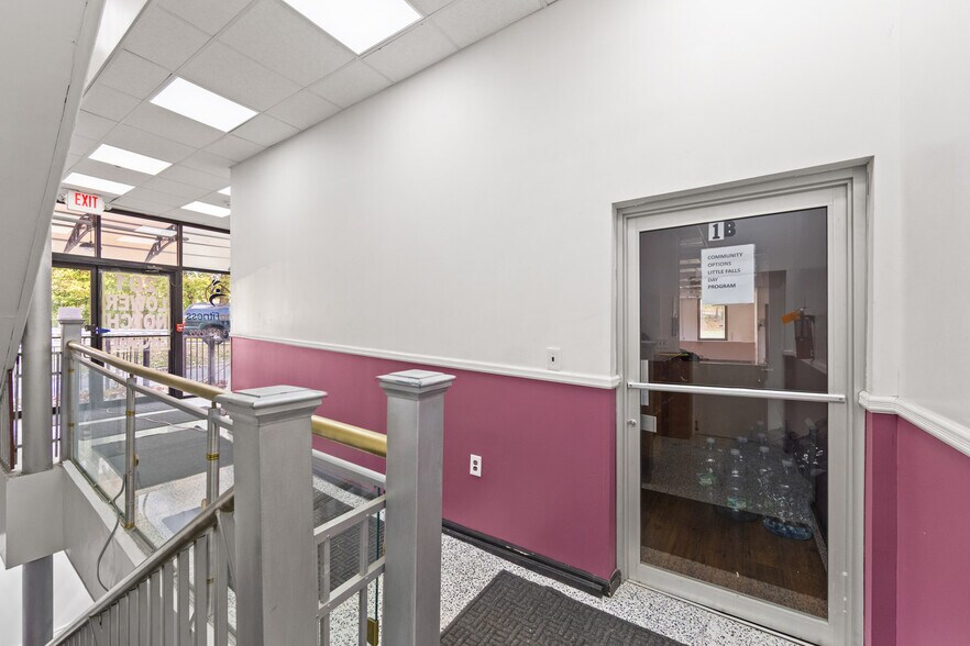 More Photos Of 201 Lower Notch Rd, Little Falls Medical For Lease