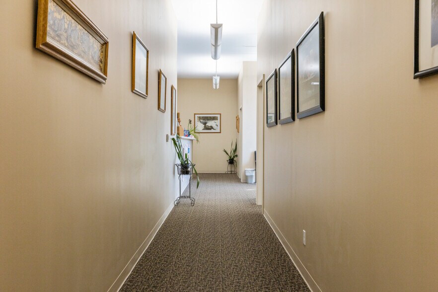 More Photos Of 422 S 5th St, Klamath Falls Office For Sale