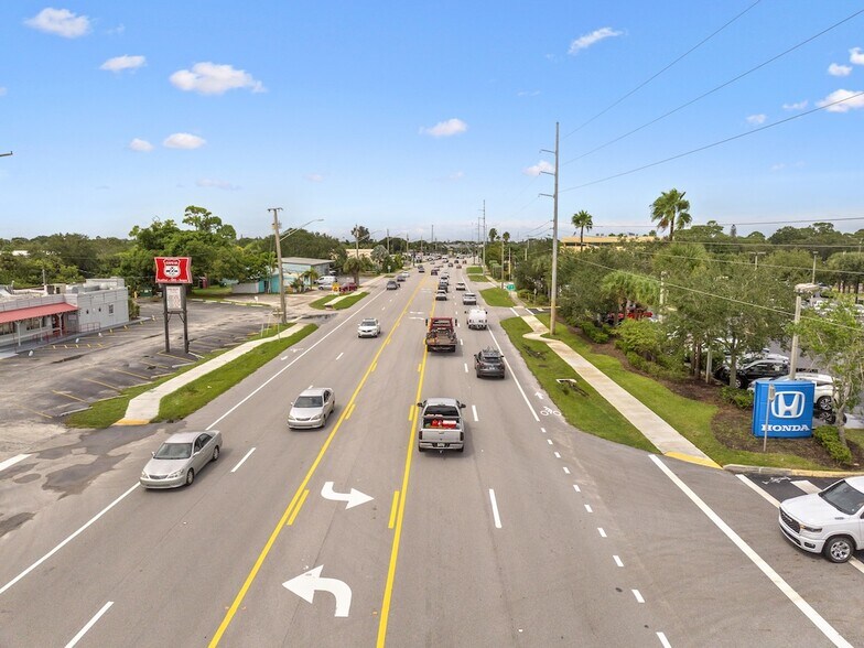 More Photos Of 675 US Highway 1, Vero Beach Warehouse For Lease